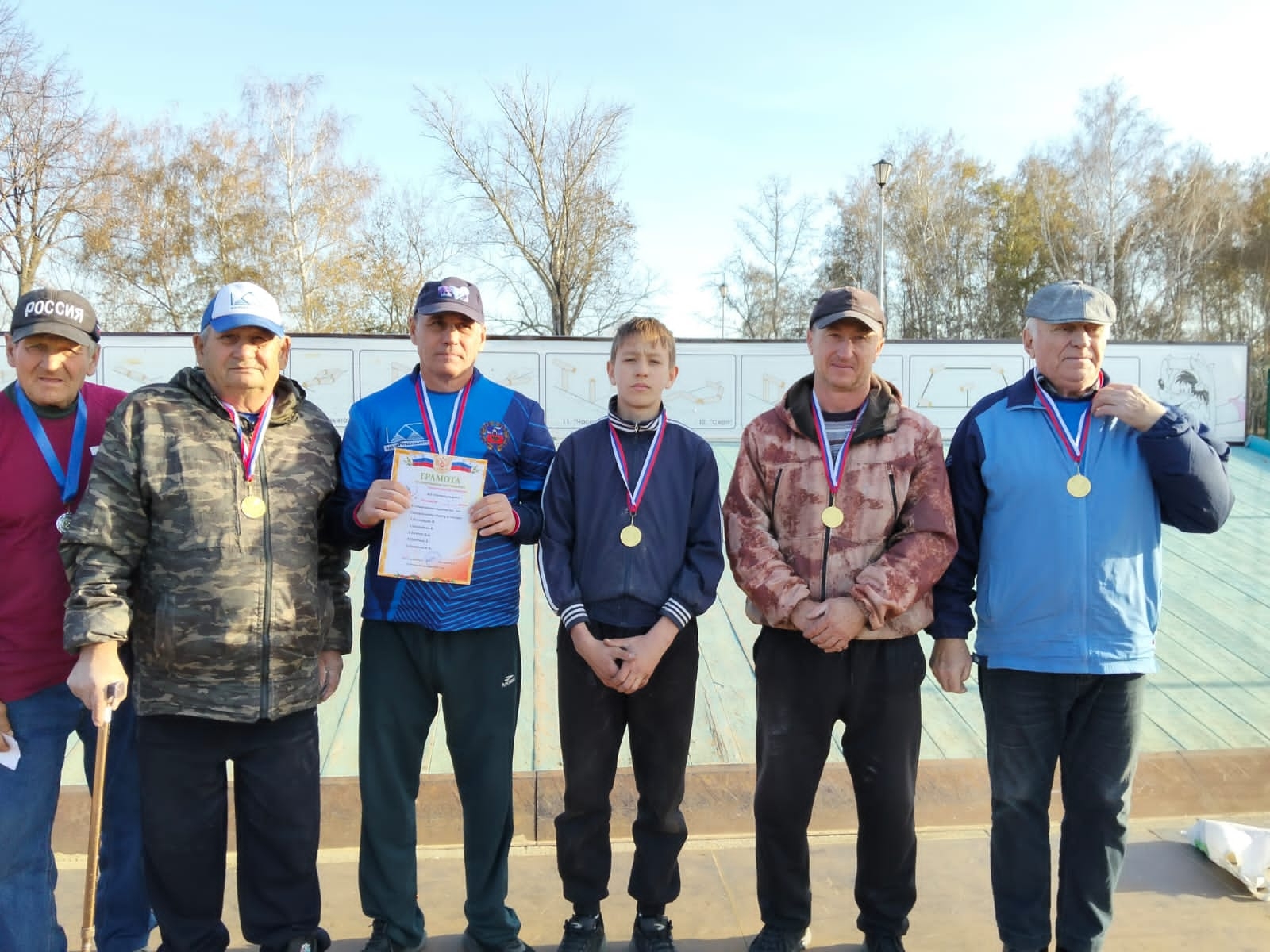 Закрыли сезон – золотом
