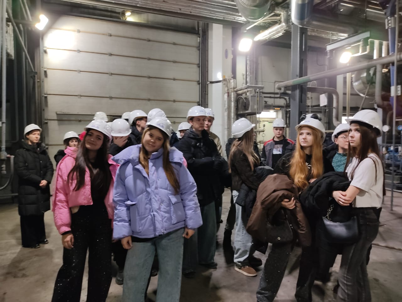 Работа на заводе – это совсем не страшно!