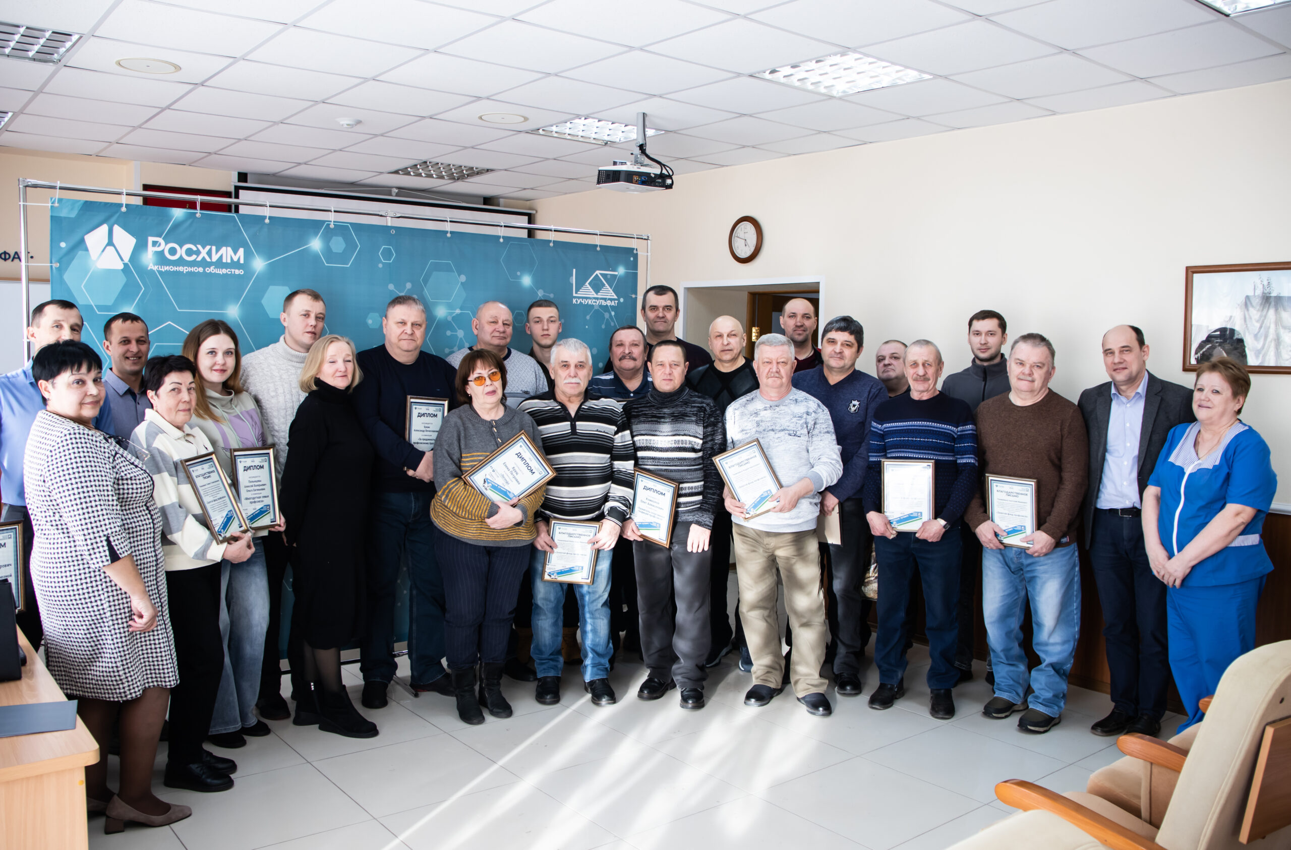 Как за каменной стеной!